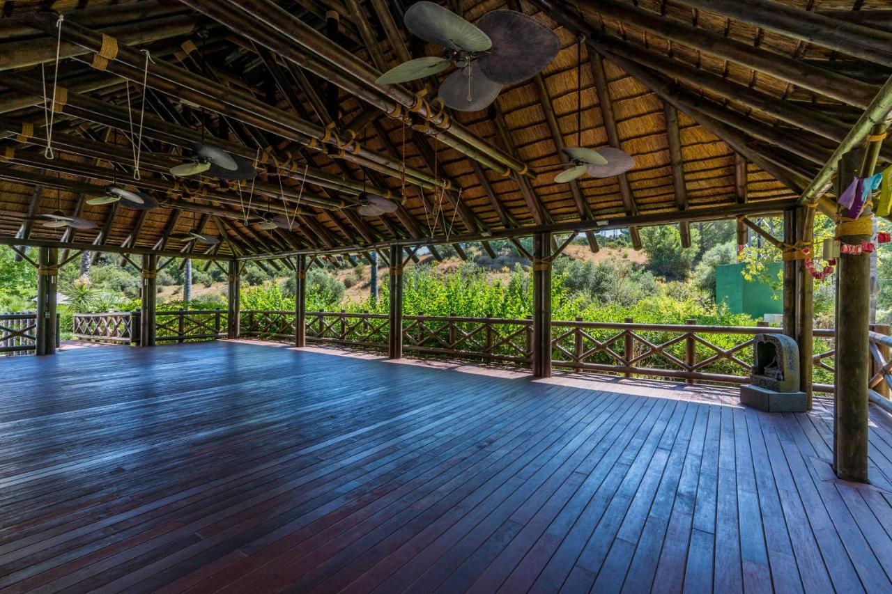 Sala de yoga del Shanti Som Wellbeing Retreat